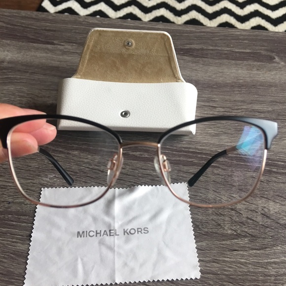 Michael Kors MK3012 Adriana IV - Picture 7 of 8